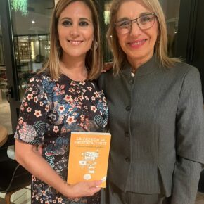 Lucía con Miriam 