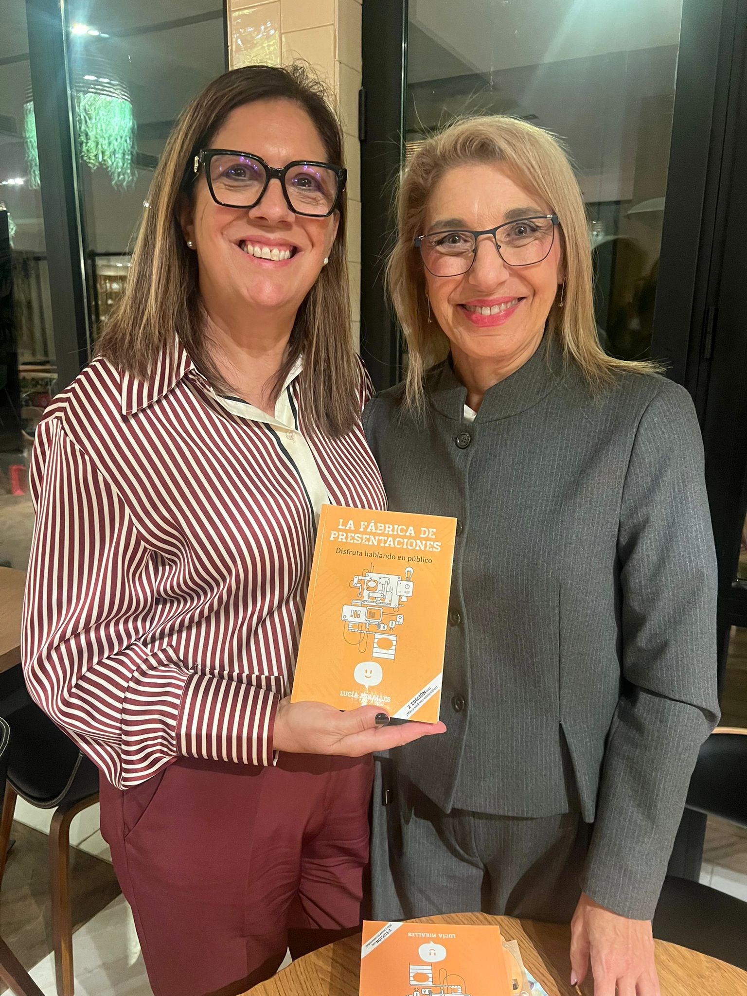 Lucía con Nieves